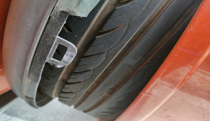 2015 Ford Ecosport TITANIUM 1.0L ECOBOOST, Petrol, Manual, 88,370 km, tyre