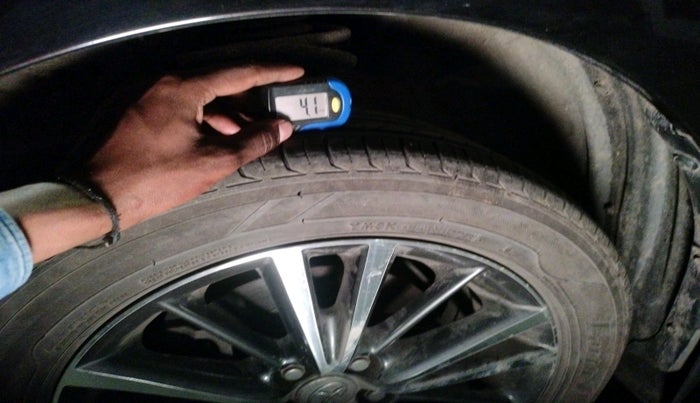 2018 Toyota Corolla Altis VL CVT PETROL, Petrol, Automatic, 55,932 km, tyre