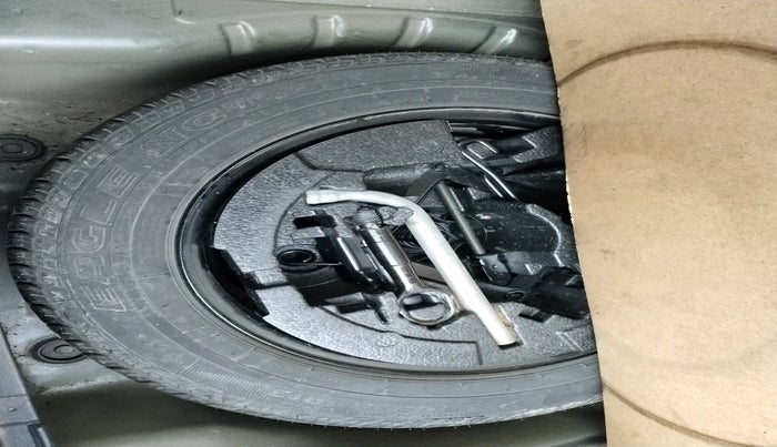 2019 Skoda Octavia L&K 1.8 TSI AT, Petrol, Automatic, 1,27,078 km, tyre