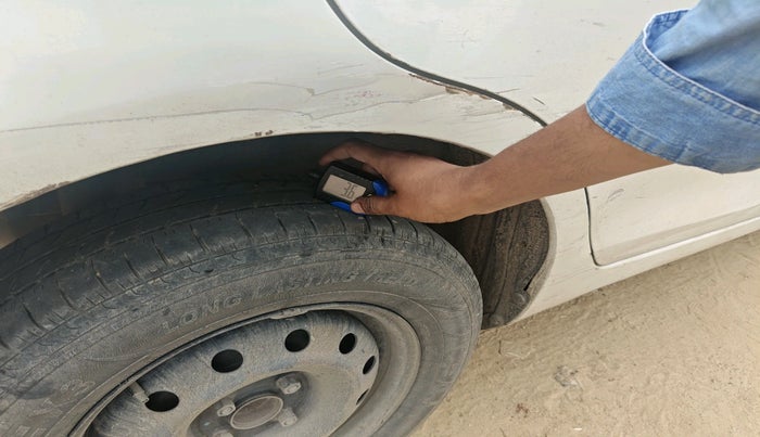 2014 Maruti Swift Dzire VXI, Petrol, Manual, 1,69,435 km, tyre