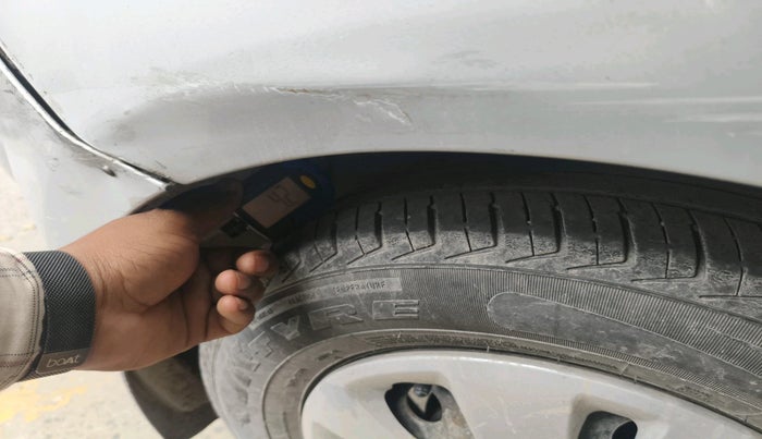 2012 Hyundai i10 MAGNA 1.2, CNG, Manual, 1,14,272 km, tyre