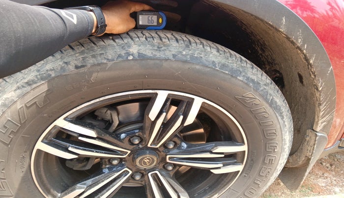 2018 Mahindra XUV500 W9, Diesel, Manual, 1,10,643 km, tyre