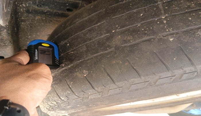 2018 Mahindra XUV500 W9, Diesel, Manual, 1,10,643 km, tyre