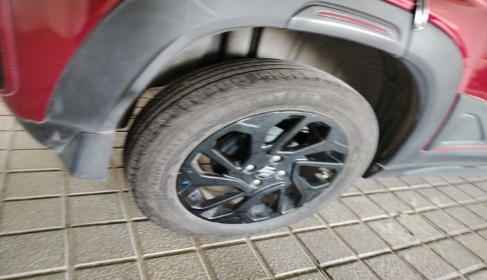 2024 Maruti FRONX DELTA PLUS 1.2L AGS, Petrol, Automatic, 12,116 km, tyre