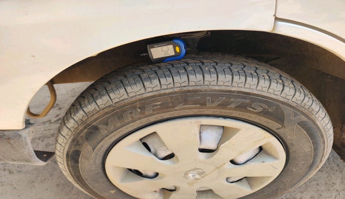 2019 Maruti Eeco 5 STR WITH A/C+HTR CNG, Petrol, Manual, 87,561 km, tyre