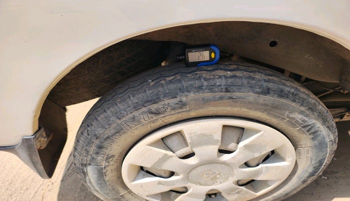 2019 Maruti Eeco 5 STR WITH A/C+HTR CNG, Petrol, Manual, 87,561 km, tyre