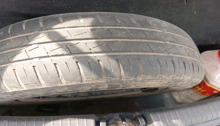 2015 Hyundai Grand i10 MAGNA 1.2 KAPPA VTVT, CNG, Manual, 1,26,322 km, tyre