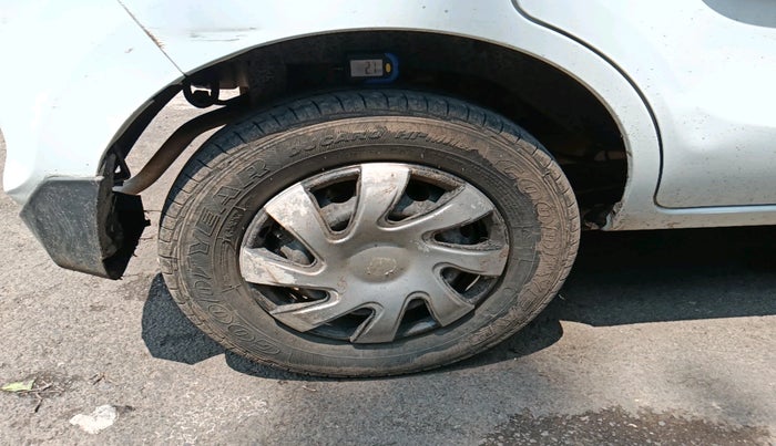 2014 Maruti Alto 800 VXI, Petrol, Manual, 84,179 km, tyre