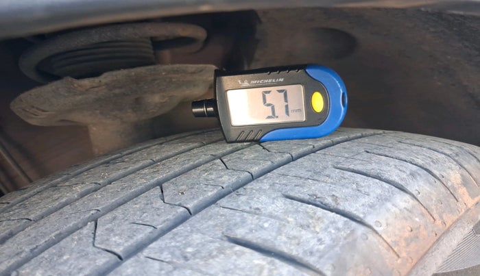 2021 Volkswagen TAIGUN TOPLINE 1.0 TSI MT, Petrol, Manual, 65,098 km, tyre