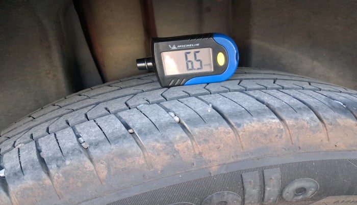 2021 Volkswagen TAIGUN TOPLINE 1.0 TSI MT, Petrol, Manual, 65,098 km, tyre