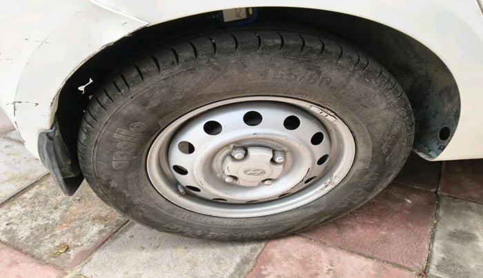 2014 Hyundai i10 MAGNA 1.1, Petrol, Manual, 70,249 km, tyre