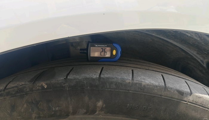 2018 Volvo XC 60 D5 INSCRIPTION, Diesel, Automatic, 81,206 km, tyre