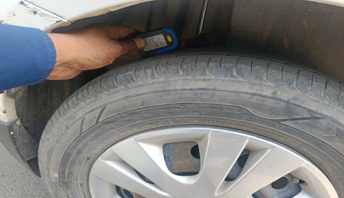 2013 Maruti Swift VXI, Petrol, Manual, 36,198 km, tyre