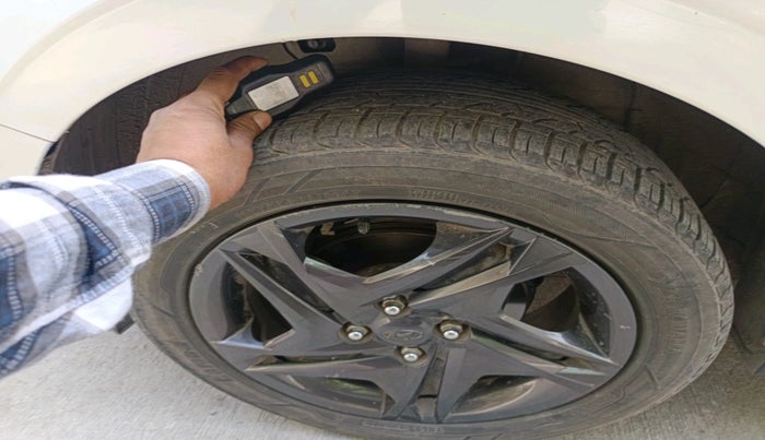 2022 Hyundai NEW I20 SPORTZ 1.2 AT, Petrol, Automatic, 57,141 km, tyre