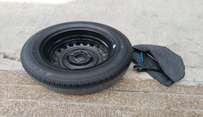 2022 Hyundai NEW I20 SPORTZ 1.2 AT, Petrol, Automatic, 57,141 km, tyre