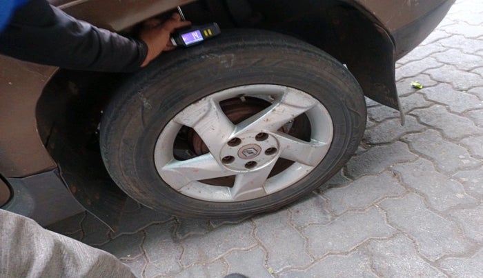 2013 Renault Duster 85 PS RXL DIESEL, Diesel, Manual, 1,46,942 km, tyre