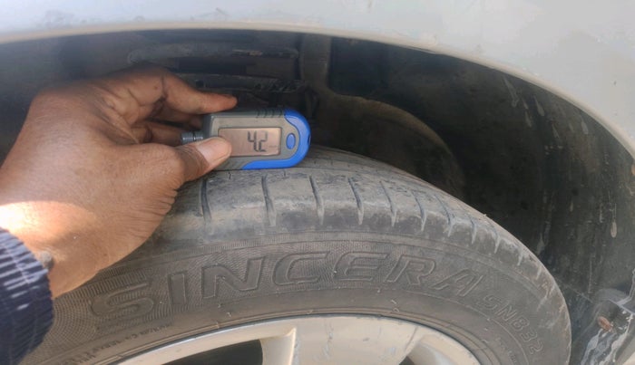 2010 Skoda Fabia AMBIENTE 1.4 PD TDI, Diesel, Manual, 1,61,485 km, tyre