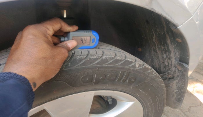 2010 Skoda Fabia AMBIENTE 1.4 PD TDI, Diesel, Manual, 1,61,485 km, tyre