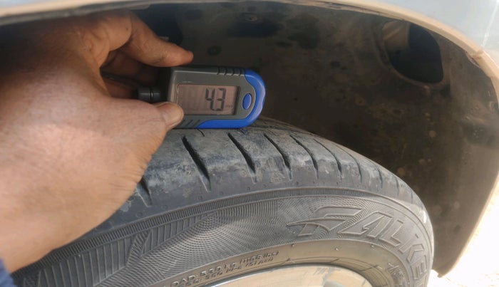 2010 Skoda Fabia AMBIENTE 1.4 PD TDI, Diesel, Manual, 1,61,485 km, tyre