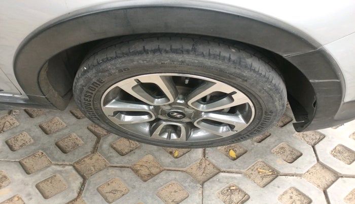 2015 Hyundai i20 Active 1.2 BASE, Petrol, Manual, 1,19,942 km, tyre