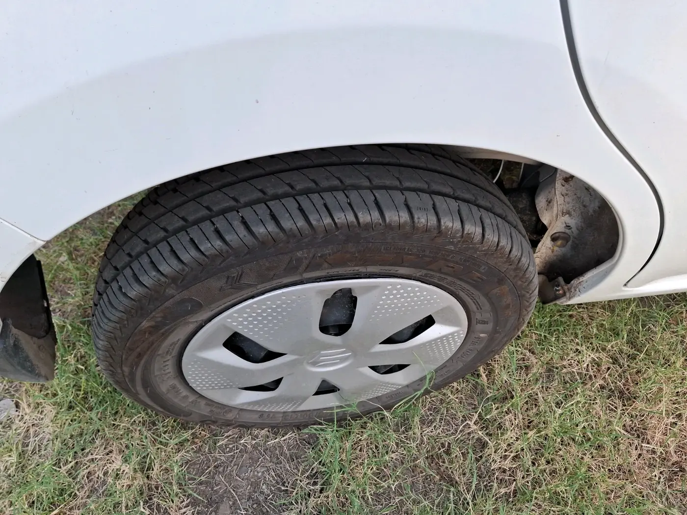 2025 Maruti Alto K10 VXI, Petrol, Manual, 5,001 km, tyre