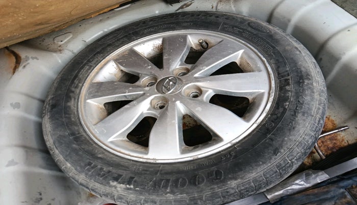 2015 Hyundai Xcent S 1.1 CRDI (O), Diesel, Manual, 91,806 km, tyre