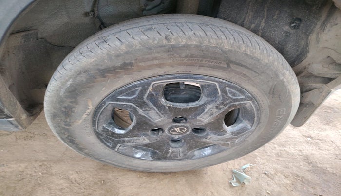 2024 Tata PUNCH Accomplished Plus iCNG, CNG, Manual, 71,772 km, tyre