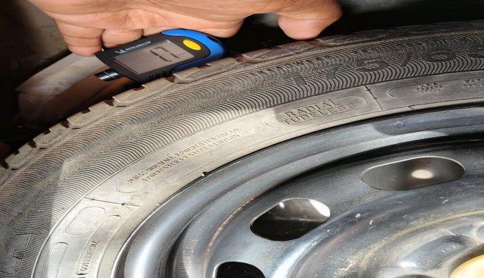 2012 Ford Figo ZXI 1.4 DIESEL, Diesel, Manual, 93,340 km, tyre