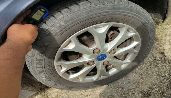 2012 Ford Figo ZXI 1.4 DIESEL, Diesel, Manual, 93,340 km, tyre