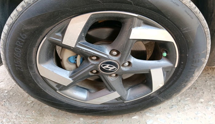 2019 Hyundai VENUE SX 1.0 TURBO, Petrol, Manual, 27,543 km, tyre