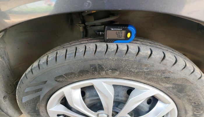 2017 Maruti Alto 800 LXI, Petrol, Manual, 76,220 km, tyre