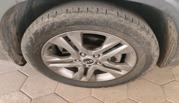 2019 KIA SELTOS HTX 1.5 PETROL, Petrol, Manual, 1,11,536 km, tyre