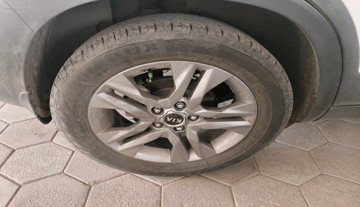 2019 KIA SELTOS HTX 1.5 PETROL, Petrol, Manual, 1,11,536 km, tyre