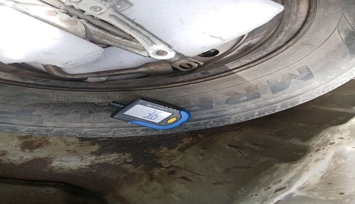 2014 Maruti Ciaz VDI, Diesel, Manual, 1,43,321 km, tyre