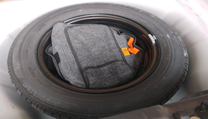 2024 Hyundai NEW I20 Sportz (O) 1.2 IVT, Petrol, Automatic, 21,614 km, tyre