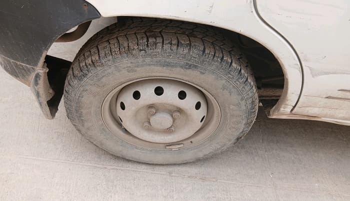 2011 Maruti Alto LXI, Petrol, Manual, 19,161 km, tyre
