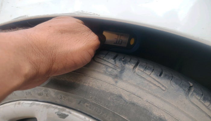 2018 Hyundai Grand i10 MAGNA 1.2 KAPPA VTVT, CNG, Manual, 71,552 km, tyre