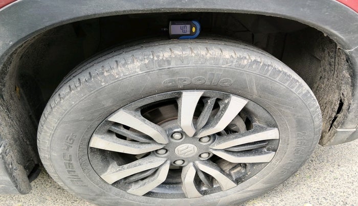 2018 Maruti Vitara Brezza ZDI, Diesel, Manual, 1,29,323 km, tyre