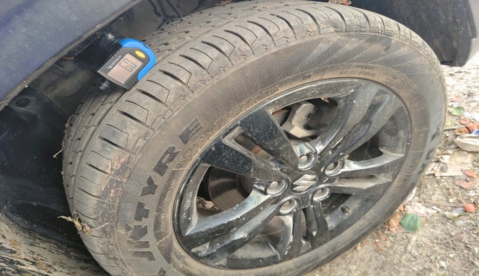 2018 Maruti Vitara Brezza ZDI PLUS, Diesel, Manual, 93,329 km, tyre