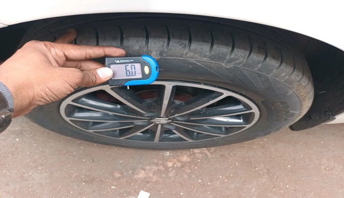 2022 Maruti Swift VXI, Petrol, Manual, 38,828 km, tyre