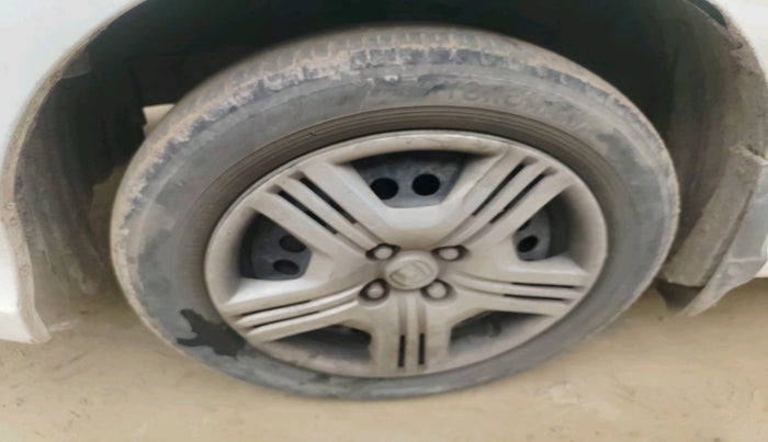 2013 Honda City 1.5L I-VTEC CORPORATE MT, CNG, Manual, 1,10,925 km, tyre