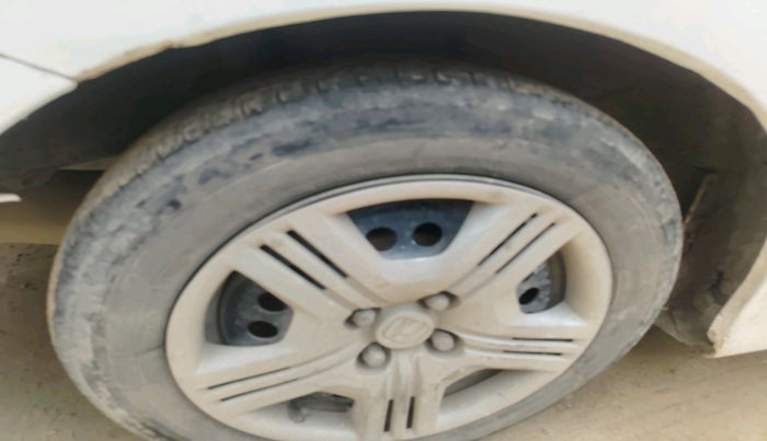 2013 Honda City 1.5L I-VTEC CORPORATE MT, CNG, Manual, 1,10,925 km, tyre