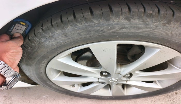 2011 Hyundai Verna FLUIDIC 1.6 CRDI SX, Diesel, Manual, 1,02,755 km, tyre