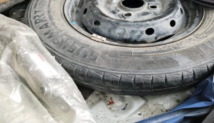 2022 Maruti Alto LXI, Petrol, Manual, 42,370 km, tyre