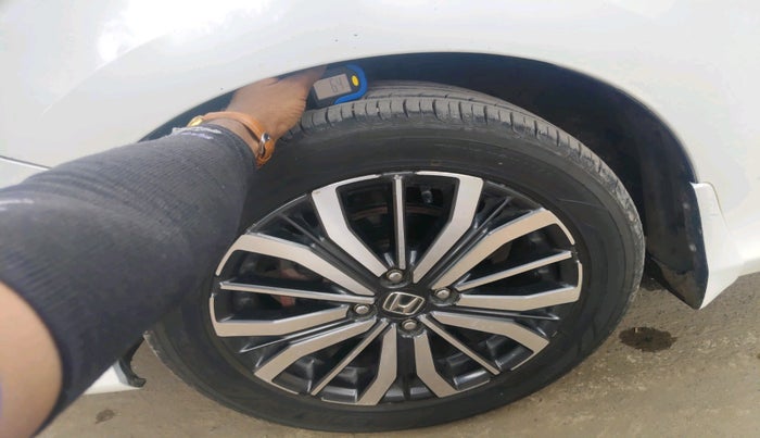 2018 Honda City 1.5L I-DTEC ZX, Diesel, Manual, 1,30,691 km, tyre