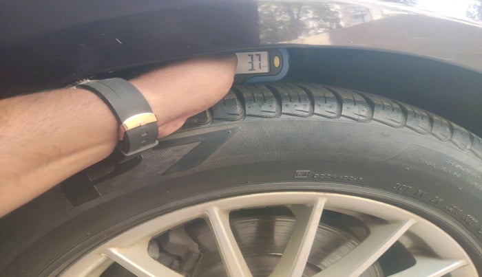 2013 Jaguar XF PETROL 2.0, Petrol, Automatic, 38,763 km, tyre