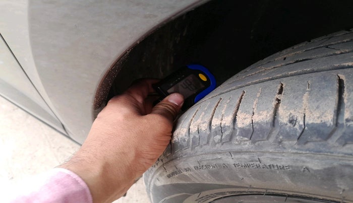 2025 Skoda SLAVIA STYLE 1.5L TSI DSG, Petrol, Automatic, 27,882 km, tyre