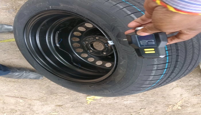 2023 Tata NEXON CREATIVE  AMT 1.2 PETROL, Petrol, Automatic, 12,873 km, tyre