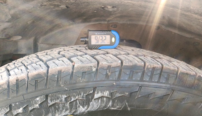 2023 Mahindra Thar LX HARD TOP 4WD MT, Diesel, Manual, 94,577 km, tyre