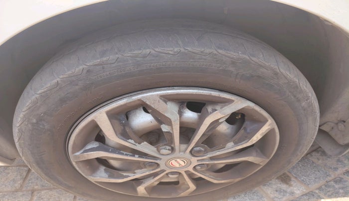 2022 Tata Tiago XM CNG, CNG, Manual, 63,790 km, tyre